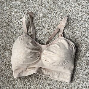 Kindred Bravely Hands Free Pumping/ Nursing Bra